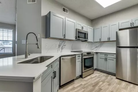 621 Cowboys Pkwy, Irving, TX 75063 photo 16