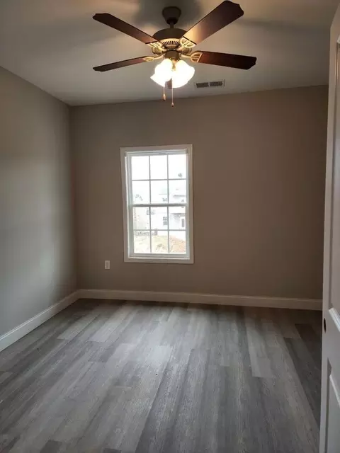 2260 Hickory St, Bowling Green, KY 42101