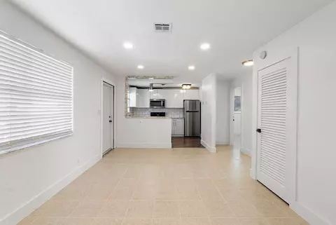2250 SE 5th St, Pompano Beach, FL 33062