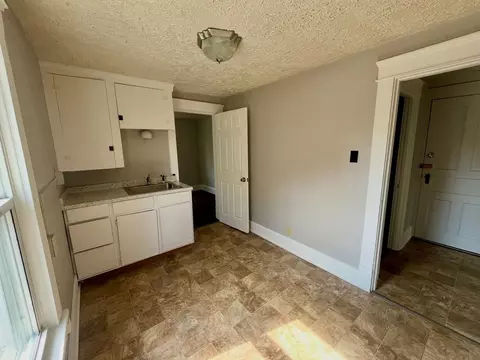 427 Smith Ave NW, Canton, OH 44708 photo 2