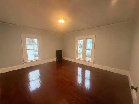 597 Beech St, Manchester, NH 03104
