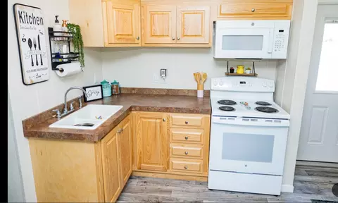 1167 Old Thomasville Rd, Cairo, GA 39827
