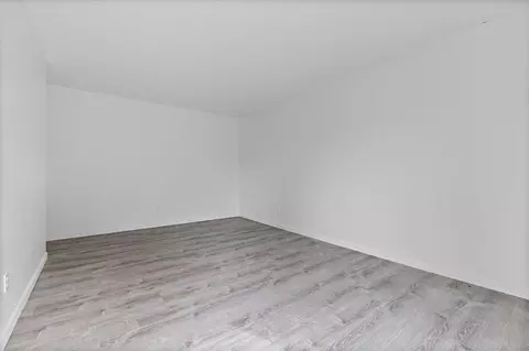 16047 E Burnside St, Portland, OR 97233 photo 26