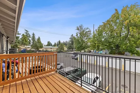 16047 E Burnside St, Portland, OR 97233 photo 15
