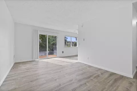 16047 E Burnside St, Portland, OR 97233 photo 7