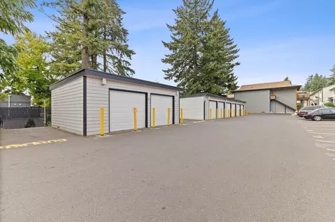16047 E Burnside St, Portland, OR 97233 photo 8