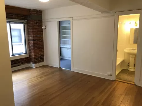 2205 2nd Ave, Seattle, WA 98121