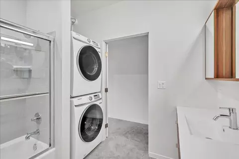 215 N San Fernando Rd, Los Angeles, CA 90031