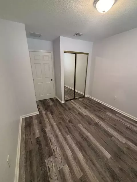 14040 NE 2nd Ave, Miami, FL 33161 photo 12