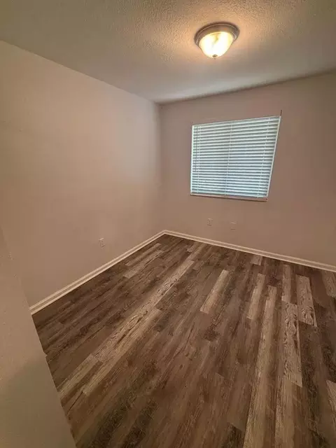 14040 NE 2nd Ave, Miami, FL 33161 photo 11
