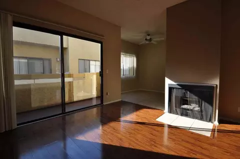 12142 Oxnard St, Los Angeles, CA 91606