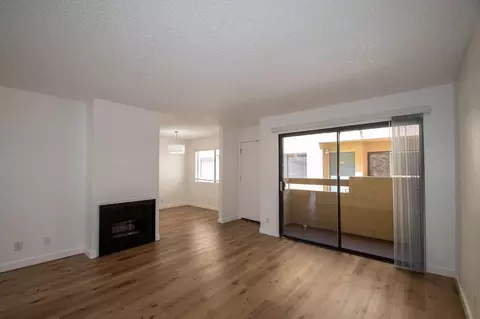 12142 Oxnard St, Los Angeles, CA 91606