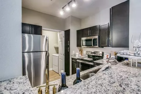 4000 Essex Ln, Houston, TX 77027 photo 18