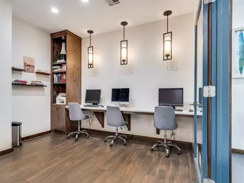 4000 Essex Ln, Houston, TX 77027 photo 9