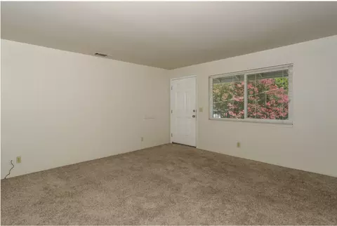 436 Oak St, Chico, CA 95928 photo 6