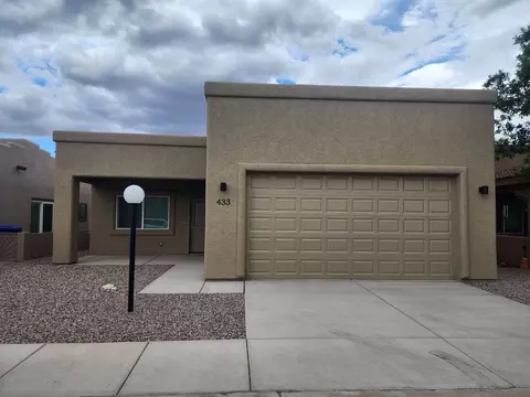 526 S Clubhouse Ln, Sierra Vista, AZ 85635