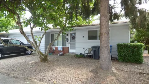 1624 Capitol St SE, Salem, OR 97302