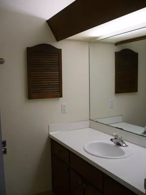 1262 Lawrence St, Eugene, OR 97401 photo 4