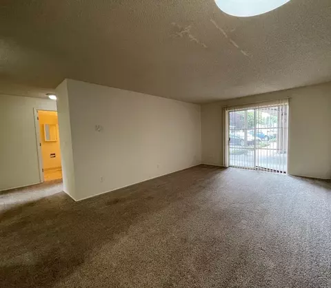 1262 Lawrence St, Eugene, OR 97401 photo 2