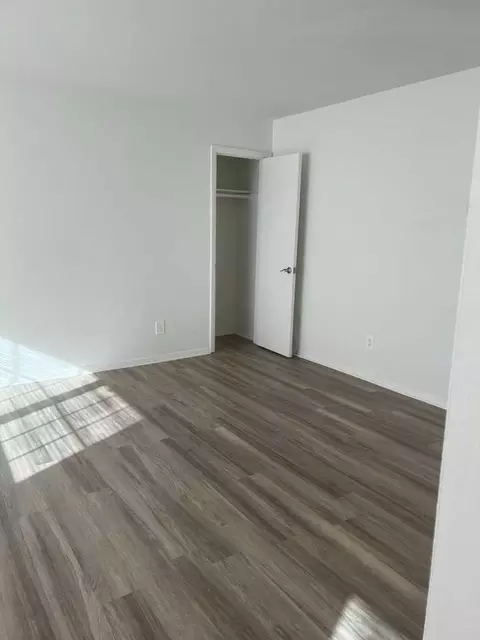 17 Middlesex Rd, Newport News, VA 23606