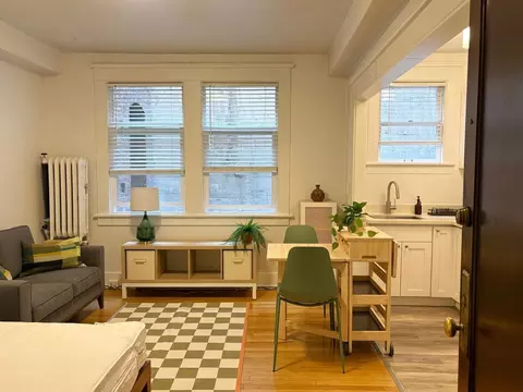 2014 4th Ave, Seattle, WA 98121