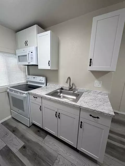 4070 Railroad Ave, Redding, CA 96001 photo 3