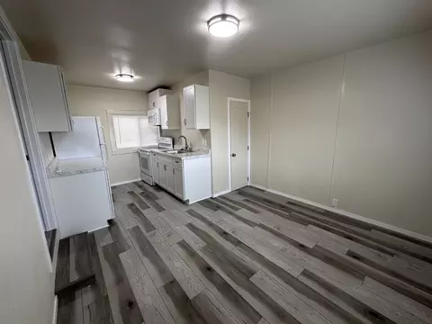 4070 Railroad Ave, Redding, CA 96001