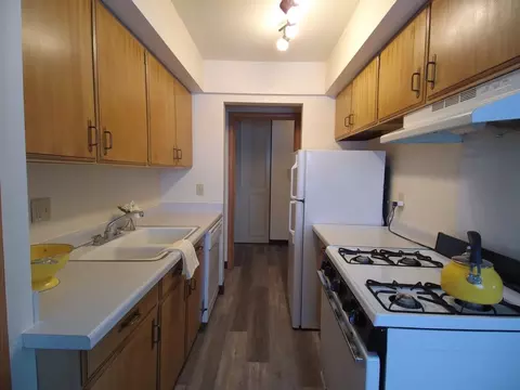 2570 N Maryland Ave, Milwaukee, WI 53211
