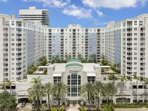 501 SE 2nd St, Fort Lauderdale, FL 33301 photo 2