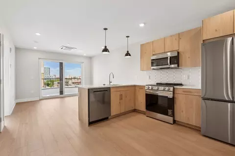 922 N Broad St, Philadelphia, PA 19130