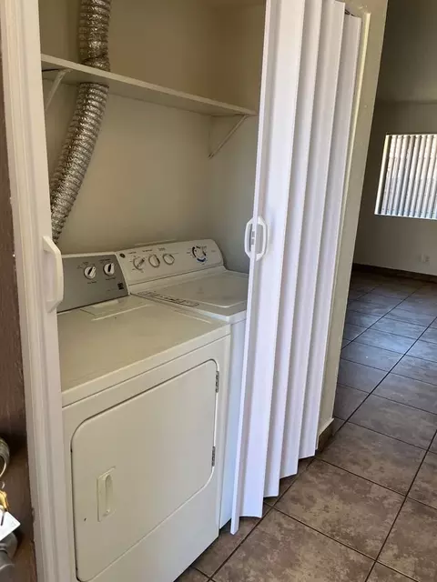 4540 E Belleview St, Phoenix, AZ 85008