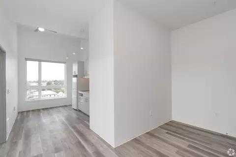 5460 N Interstate Ave, Portland, OR 97217