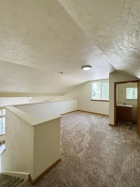 88 Lincoln St, Eugene, OR 97401 photo 4