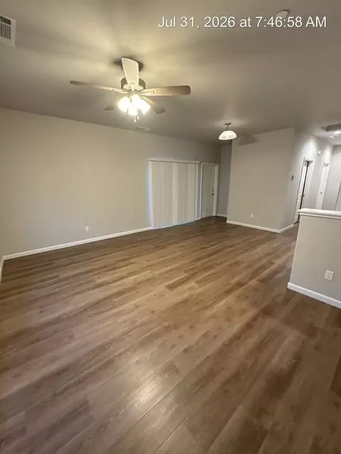 514 S Summit St, Visalia, CA 93292