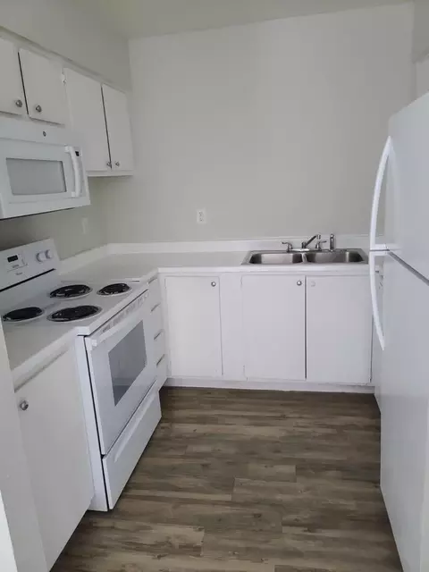 2424 E Grandview Rd, Phoenix, AZ 85032