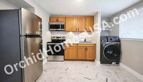 2601 E Greenway Rd, Phoenix, AZ 85032