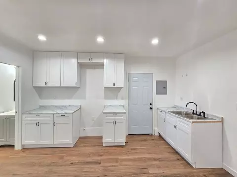 44221 4th St E, Lancaster, CA 93535 photo 3