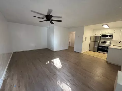 130 S E St, Santa Rosa, CA 95404