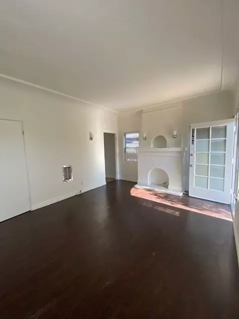 1702 Pacific Ave, Long Beach, CA 90813 photo 2
