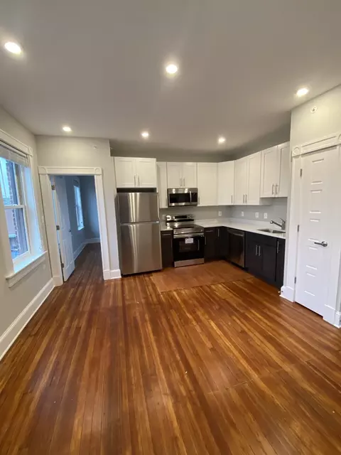 911 S Ellwood Ave, Baltimore, MD 21224