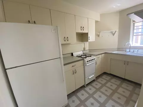 235 Exeter Pl, Saint Paul, MN 55104 photo 9