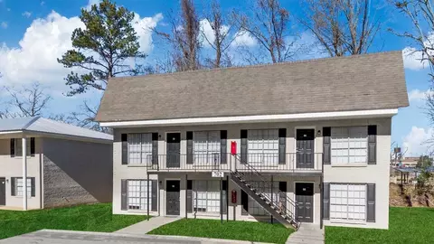 715 Dogwood Ln, Tuscaloosa, AL 35405