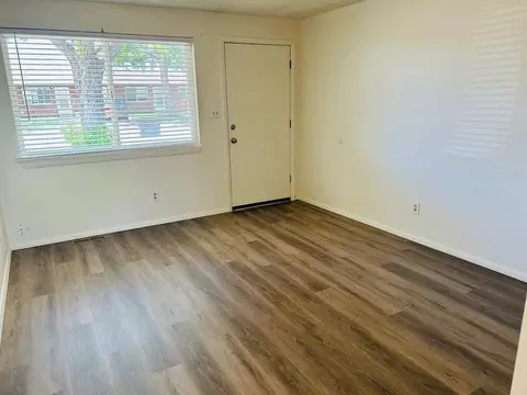 4904 S Iowa Ave, Loveland, CO 80537