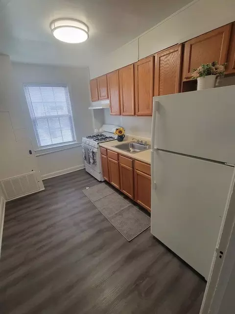 201 S Beechfield Ave, Baltimore, MD 21229 photo 3