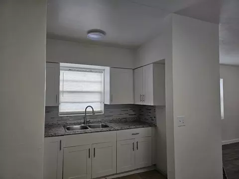 1421 SE 3rd Ct, Deerfield Beach, FL 33441