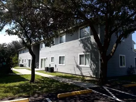 1050 Wayne Ave, New Smyrna Beach, FL 32168