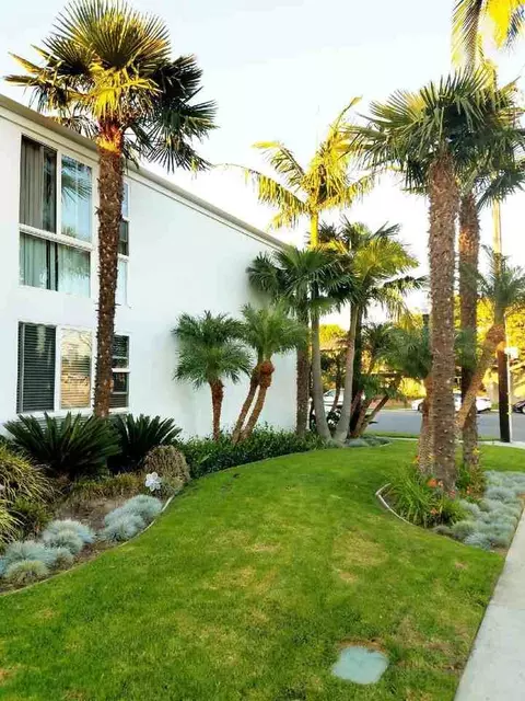 4461 Howard Ave, Los Alamitos, CA 90720