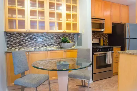 5525 N Winthrop Ave, Chicago, IL 60640 photo 5