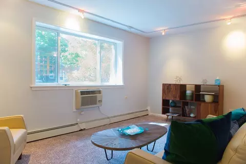 5525 N Winthrop Ave, Chicago, IL 60640 photo 7
