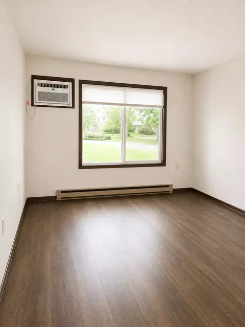 808 Hills Ave, Jackson, MN 56143 photo 16